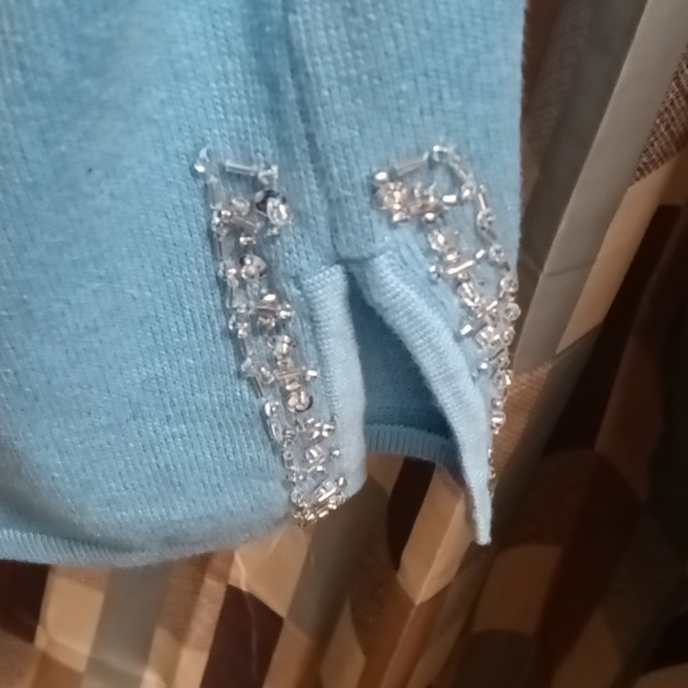 FINAL PRICE Quacker Factory v-neckline sweater/pearl embellishments XL - Picture 10 of 16